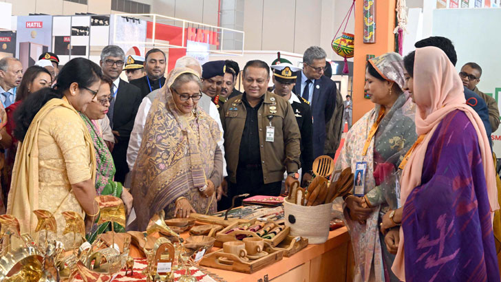 নতুন পণ্য উৎপাদন ও বাজার অন্বেষণের তাগিদ প্রধানমন্ত্রীর