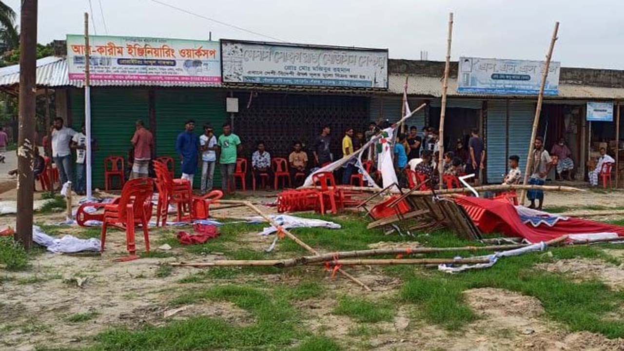 সোনারগাঁওয়ে জাতীয় শোক দিবসের প্যান্ডেলে দুর্বৃত্তদের হামলা-ভাঙচুর