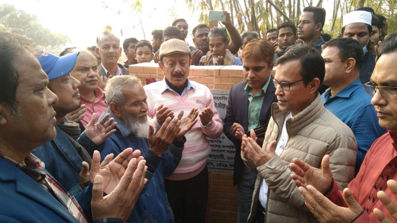 ফুলবাড়ীতে দুটি সেতুর নির্মান কাজের ভিত্তি প্রস্তর উদ্বোধন