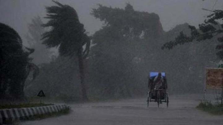 ২০ জেলায় ঝড়-বৃষ্টির পূর্বাভাসে, বৃষ্টি হতে পারে ঢাকায়