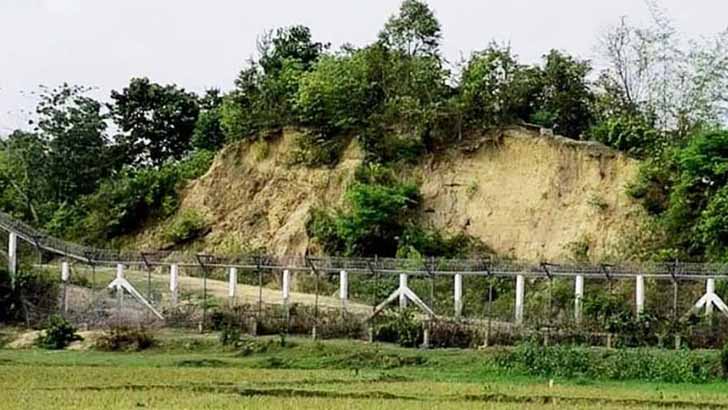 এবার উখিয়া সীমান্ত কাঁপছে মিয়ানমার বাহিনীর গোলার শব্দে