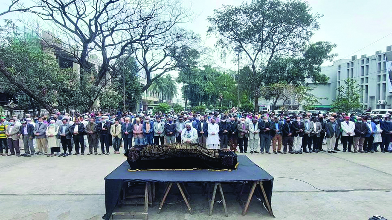 জাতীয় প্রেস ক্লাবে পীর হাবিবুর রহমানের জানাজা সম্পন্ন