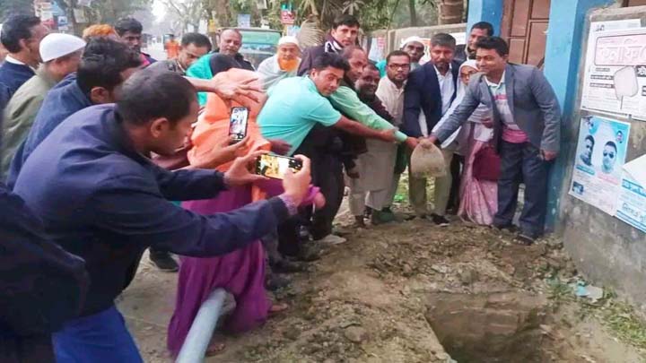 মদন পৌর শহরে সৌর বিদ্যুতায়িত সড়ক বাতি প্রকল্প উদ্বোধন